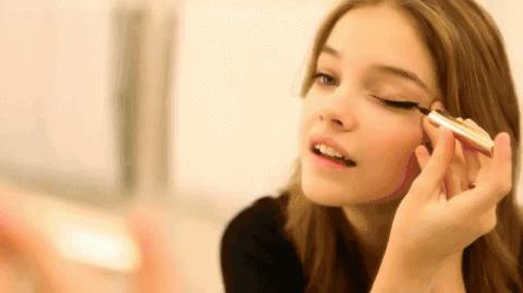 眼線暈妝怎么辦？防止眼線暈妝的方法有哪些？