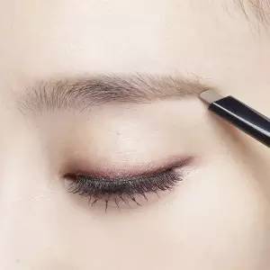 眉毛如何畫才好看？畫好眉毛的方法！