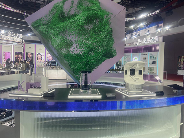 歐萊雅部分美妝科技展品 中國(guó)國(guó)際進(jìn)口博覽會(huì)成美妝黑科技“練兵場(chǎng)”